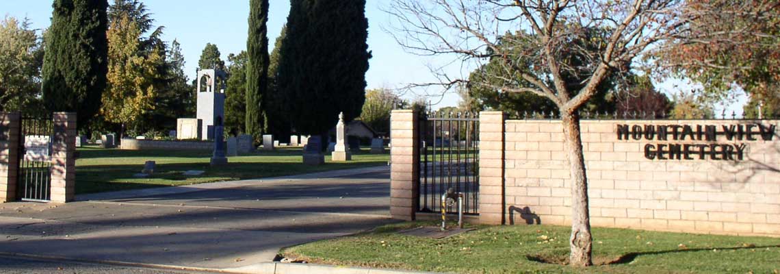 Picture of Front Gate at Mountain View Cemetery.